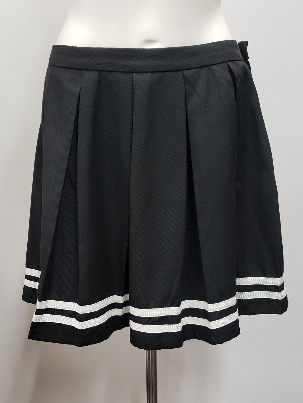 Hot Topic Black Pleated Tennis Mini  Skirt Women"s Large